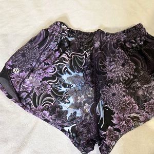 Lululemon running shorts size 4